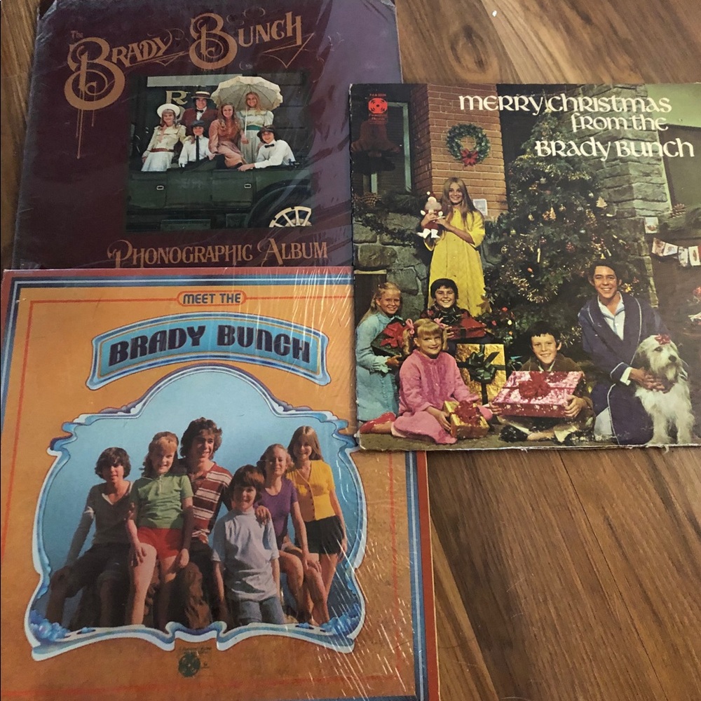 3 Brady Bunch record albums